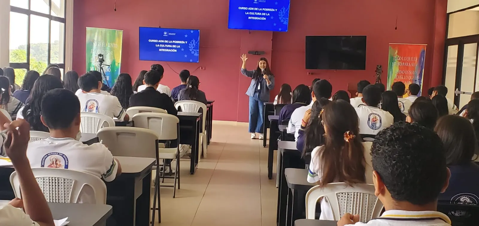 Sesión plenaria con estudiantes